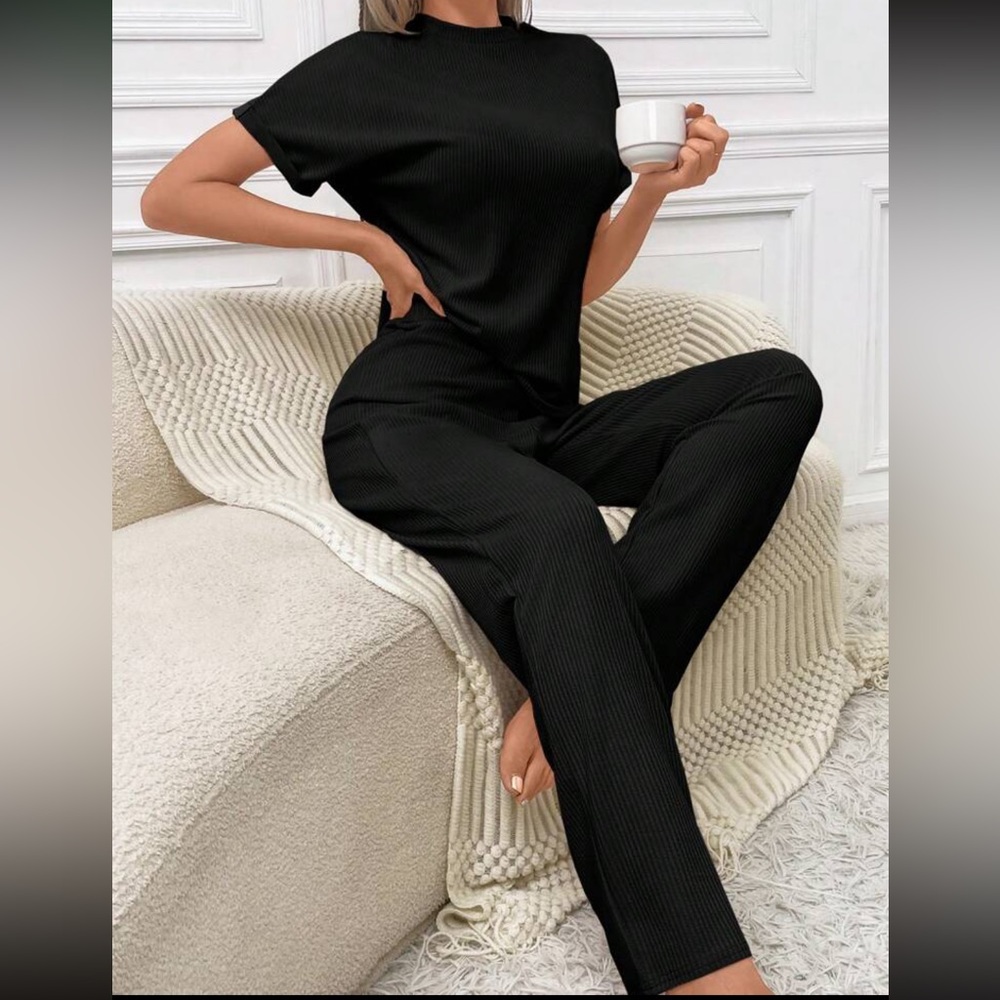 Black Lounge Set